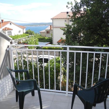 Apartments Nives Crikvenica Exterior foto